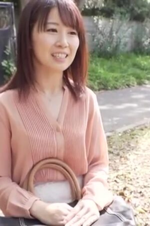 SDNM-224 An ideal mom who is cheerful and energetic every day Maki Sakashita 39 years old AV DEBUT